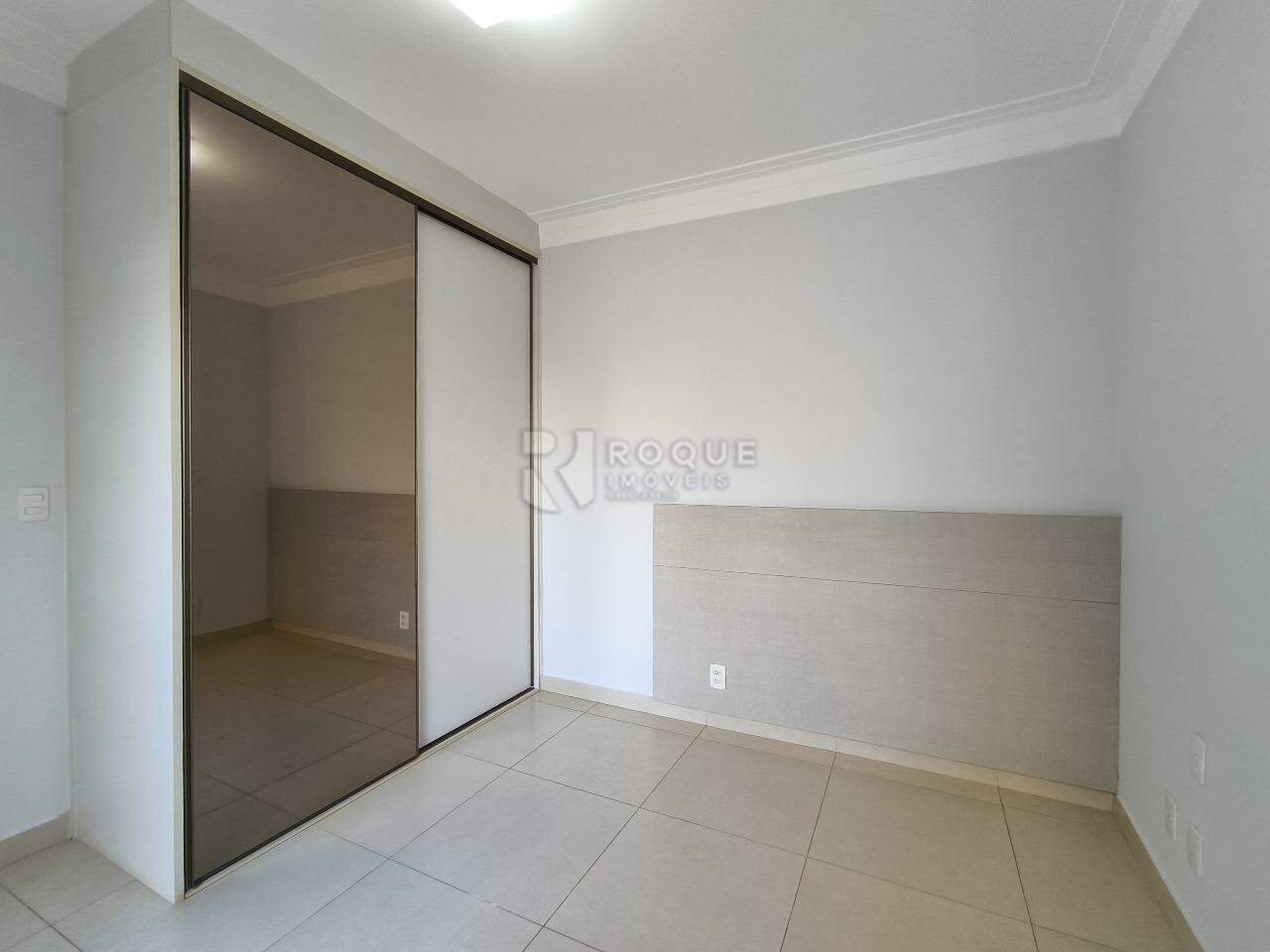 Casa em condomínio à venda no bairro Parque Residencial Roland: DORMITÓRIO 1
