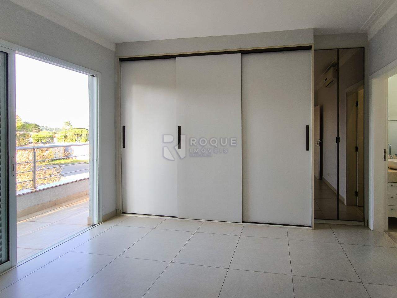 Casa em condomínio à venda no bairro Parque Residencial Roland: SUÍTE
