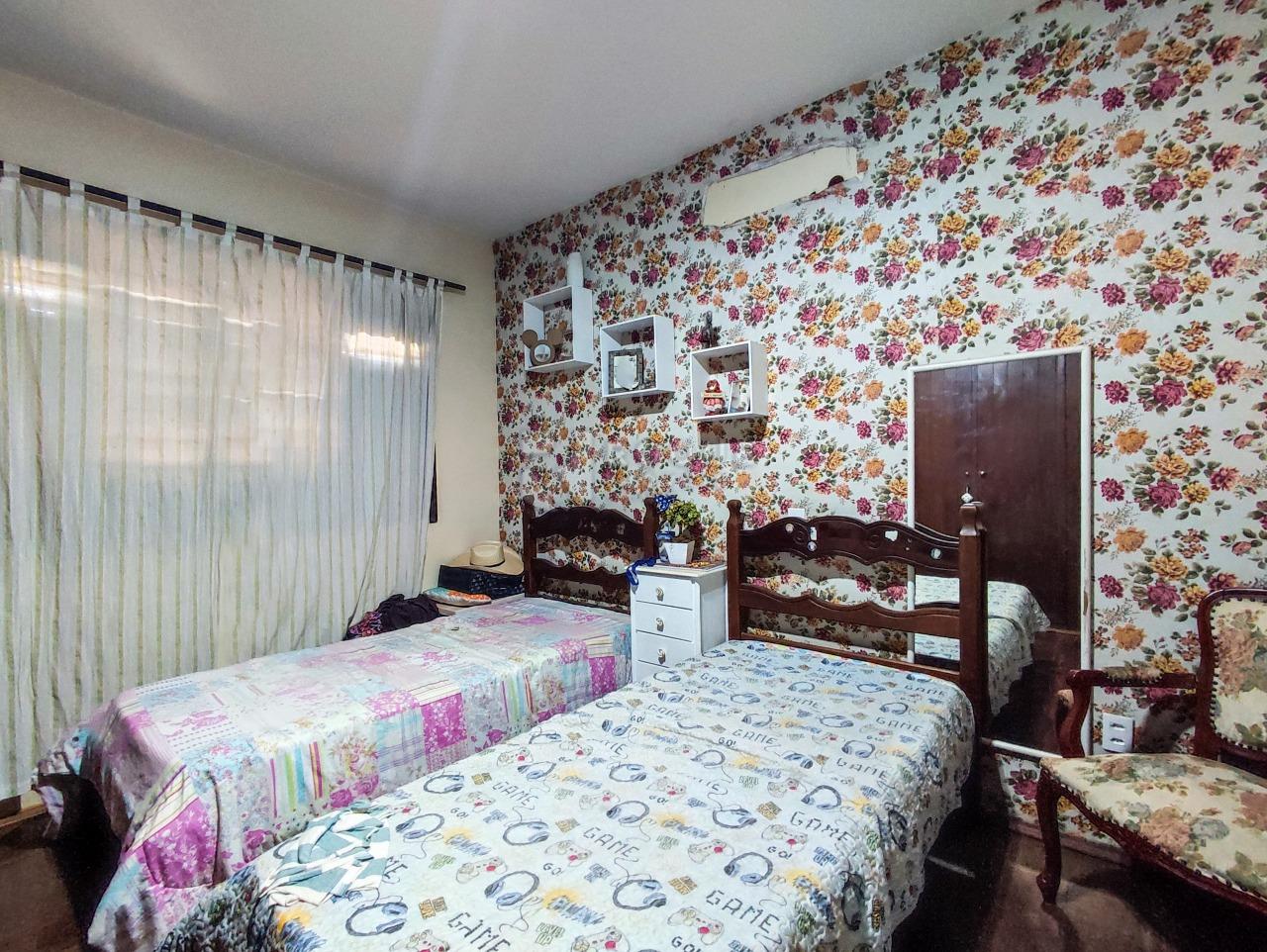 Casa Residencial à venda no bairro Jardim Nereide: DORMITÓRIO 1