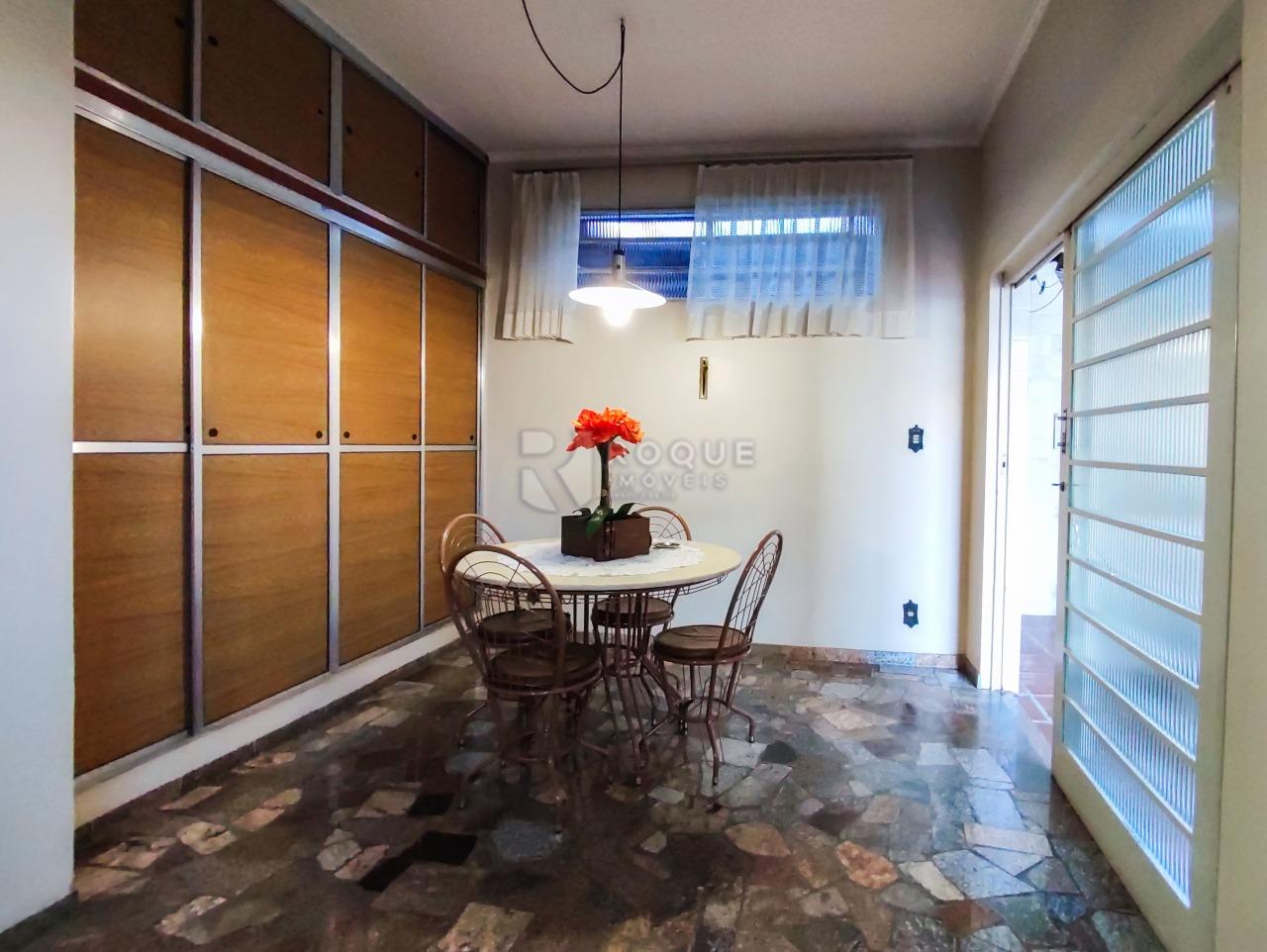 Casa Residencial à venda no bairro Vila Anita: COPA