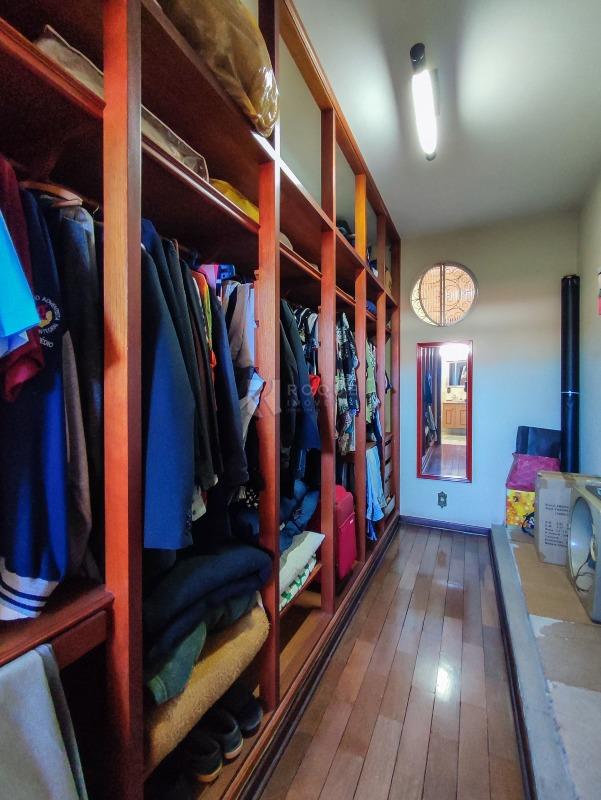 Casa Residencial à venda no bairro Vila Anita: CLOSET SUÍTE