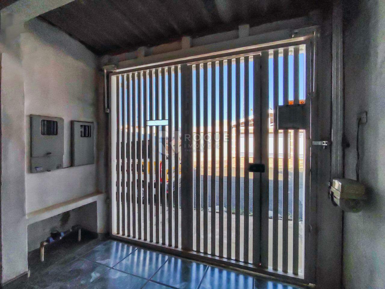 Casa Residencial à venda no bairro Jardim Caieira: ENTRADA GARAGEM 2