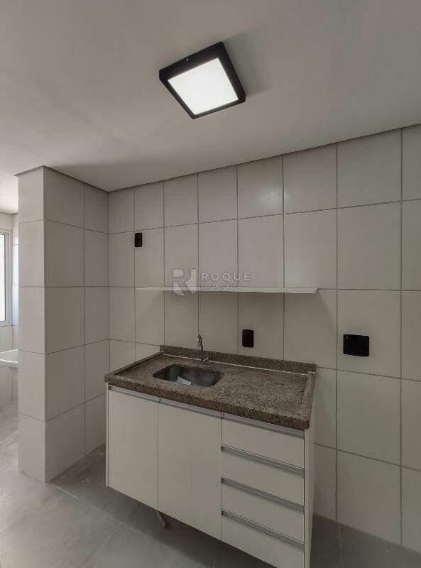 Apartamento para aluguel no bairro Chácaras Antonieta: Cozinha 