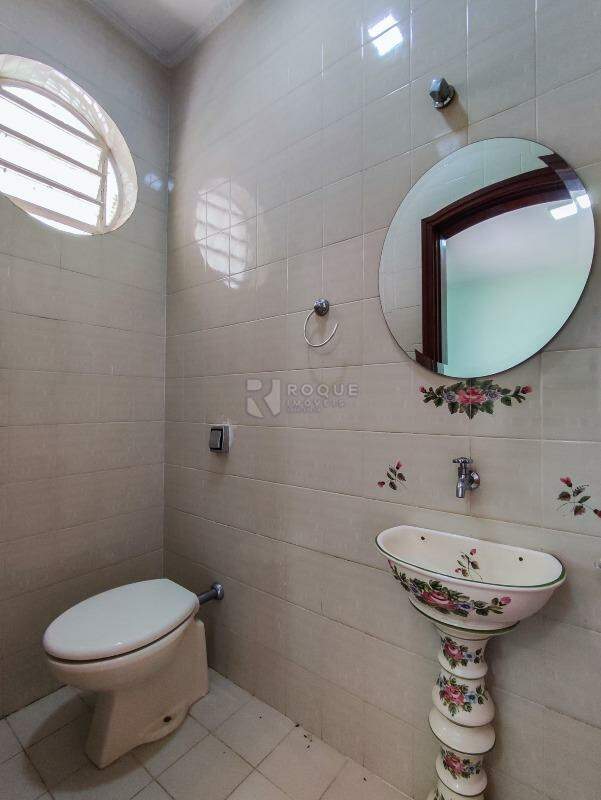 Casa Residencial à venda no bairro Jardim Residencial Luiz Regitano: LAVABO