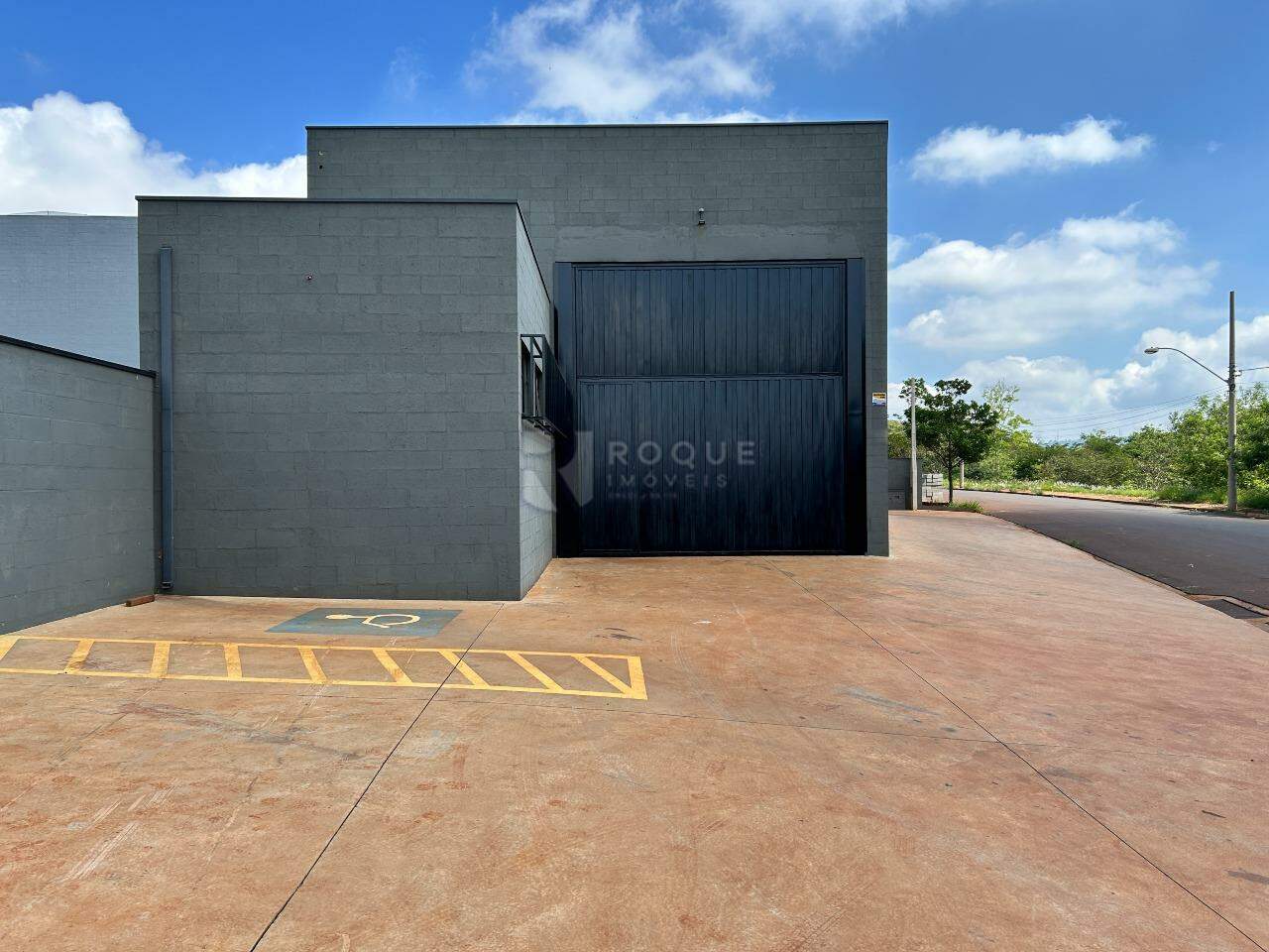 Barracão/Galpão para aluguel no bairro Park Empresarial de Iracemápolis II: Fachada 