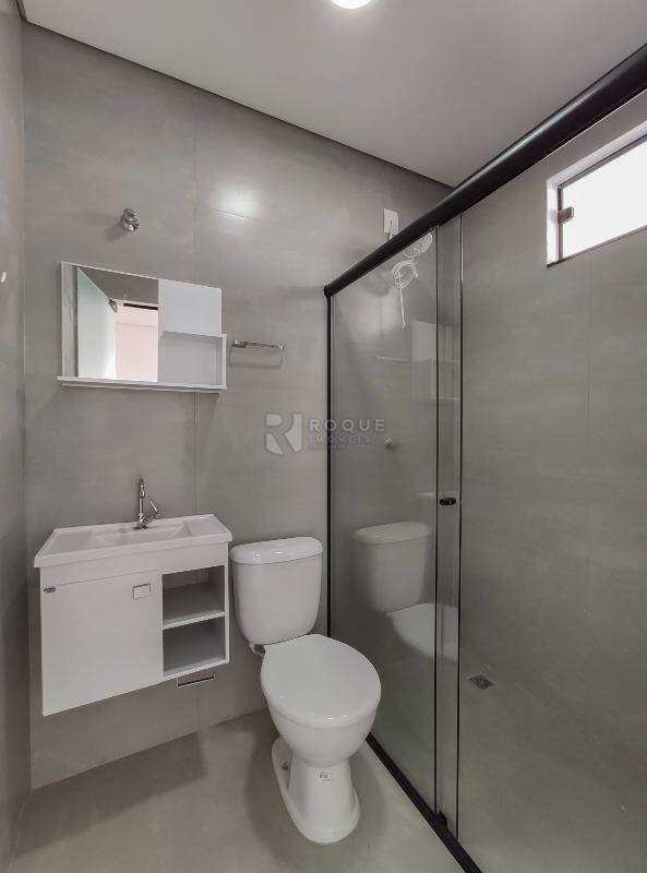 Kitnet para aluguel no bairro Jardim Cidade Universitária I: WC social  