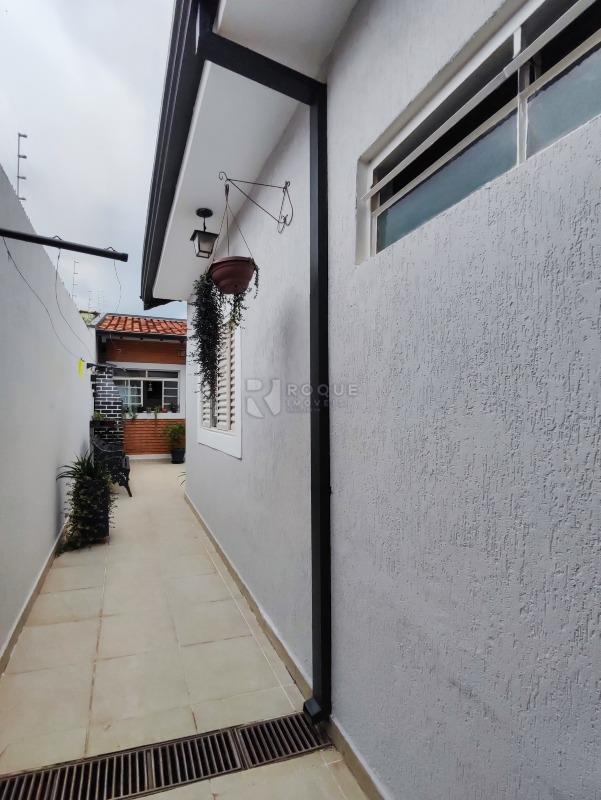 Casa Residencial à venda no bairro Jardim Presidente Dutra: LATERAL EXTERNA