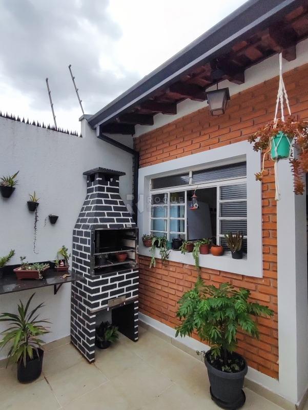 Casa Residencial à venda no bairro Jardim Presidente Dutra: CHURRASQUEIRA