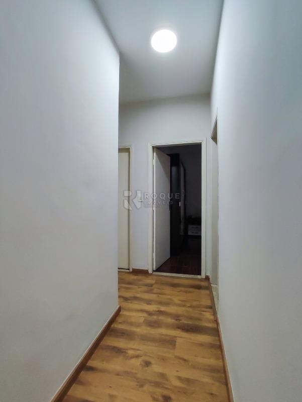 Casa Residencial à venda no bairro Jardim Presidente Dutra: CORREDOR INTERNO