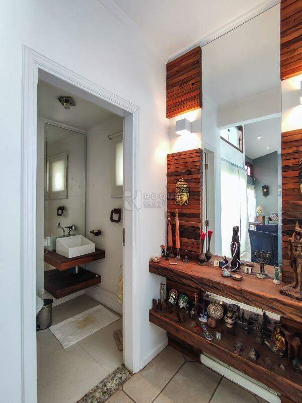 Casa em condomínio à venda no bairro Portal das Rosas: LAVABO