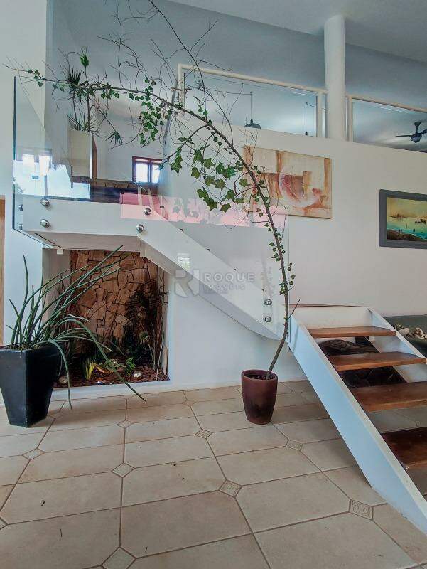 Casa em condomínio à venda no bairro Portal das Rosas: JARDIM DE INVERNO