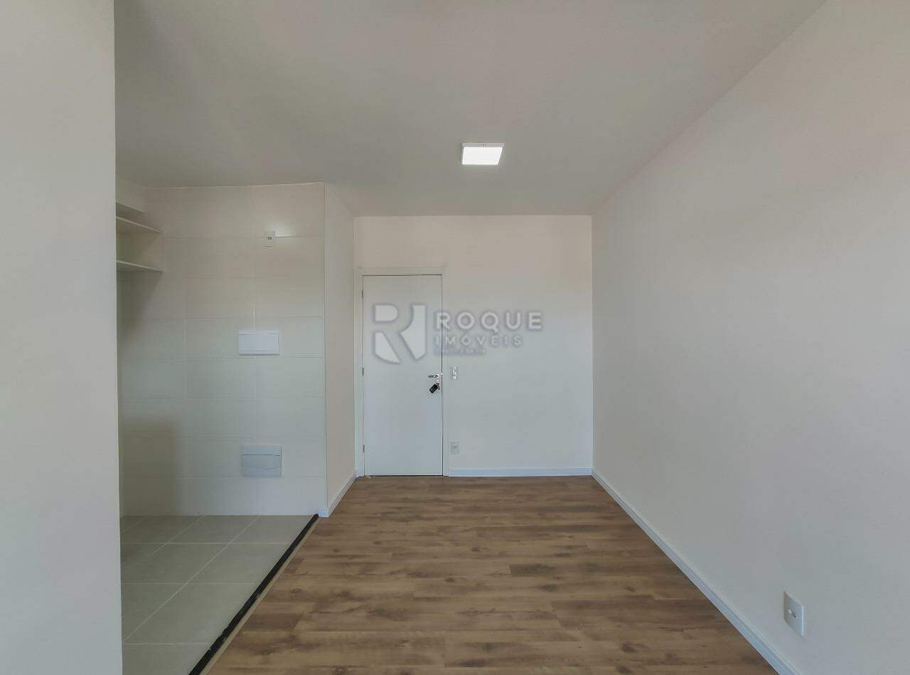 Apartamento para aluguel no bairro Jardim Santa Adélia: Sala 