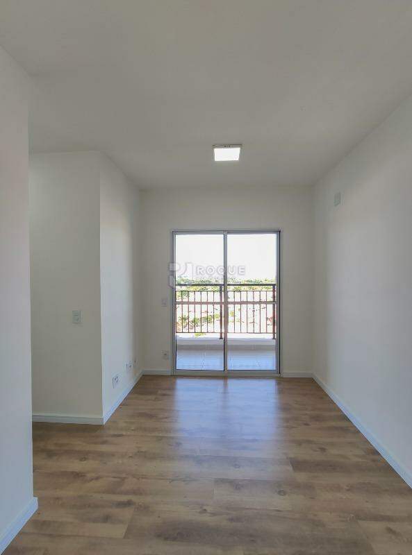 Apartamento para aluguel no bairro Jardim Santa Adélia: Sala 