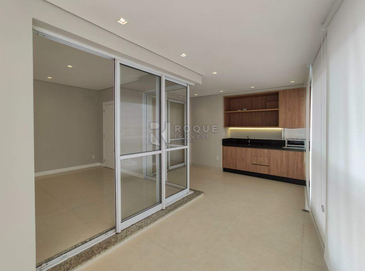 Apartamento para aluguel no bairro Jardim Aquárius: Sacada 