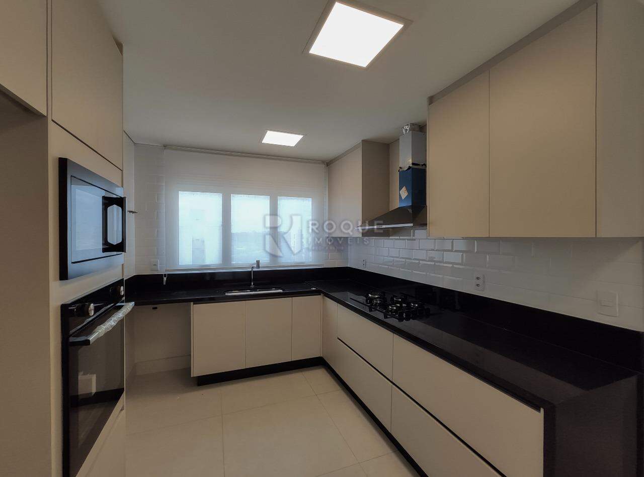 Apartamento para aluguel no bairro Jardim Aquárius: Cozinha 