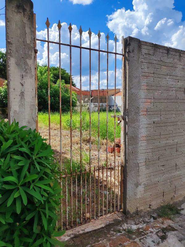 Terreno à venda no bairro Vila São Luiz: 