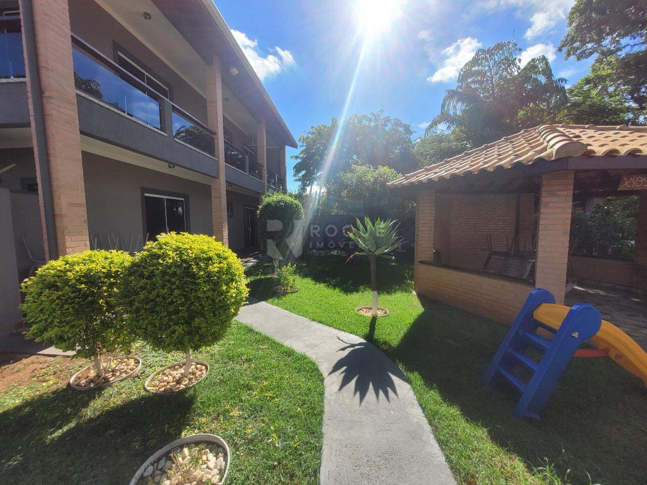 Chácara para aluguel no bairro Estância Jardim: Hall de entrada