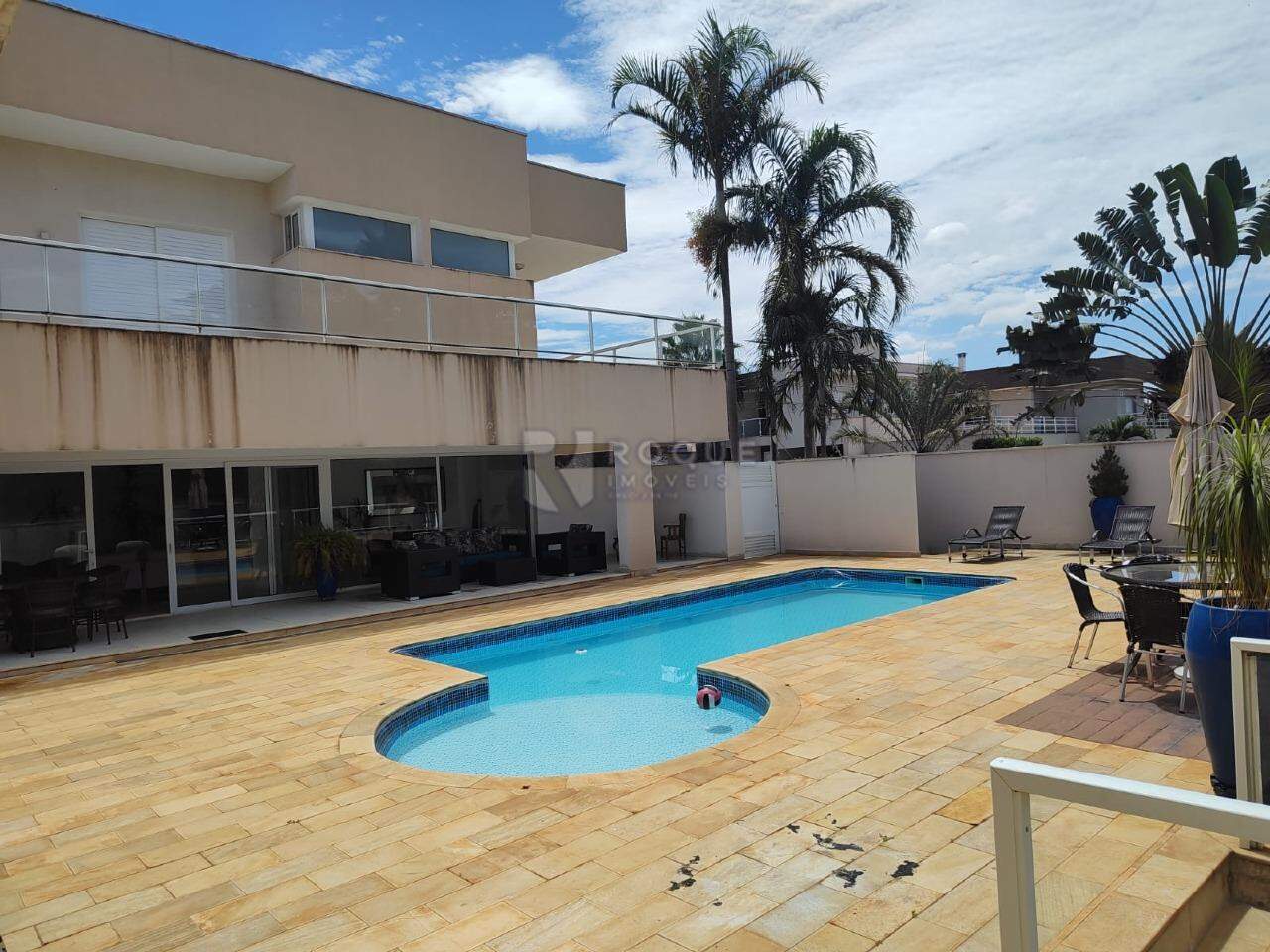 Casa em condomínio para aluguel no bairro Parque Residencial Roland: Piscina