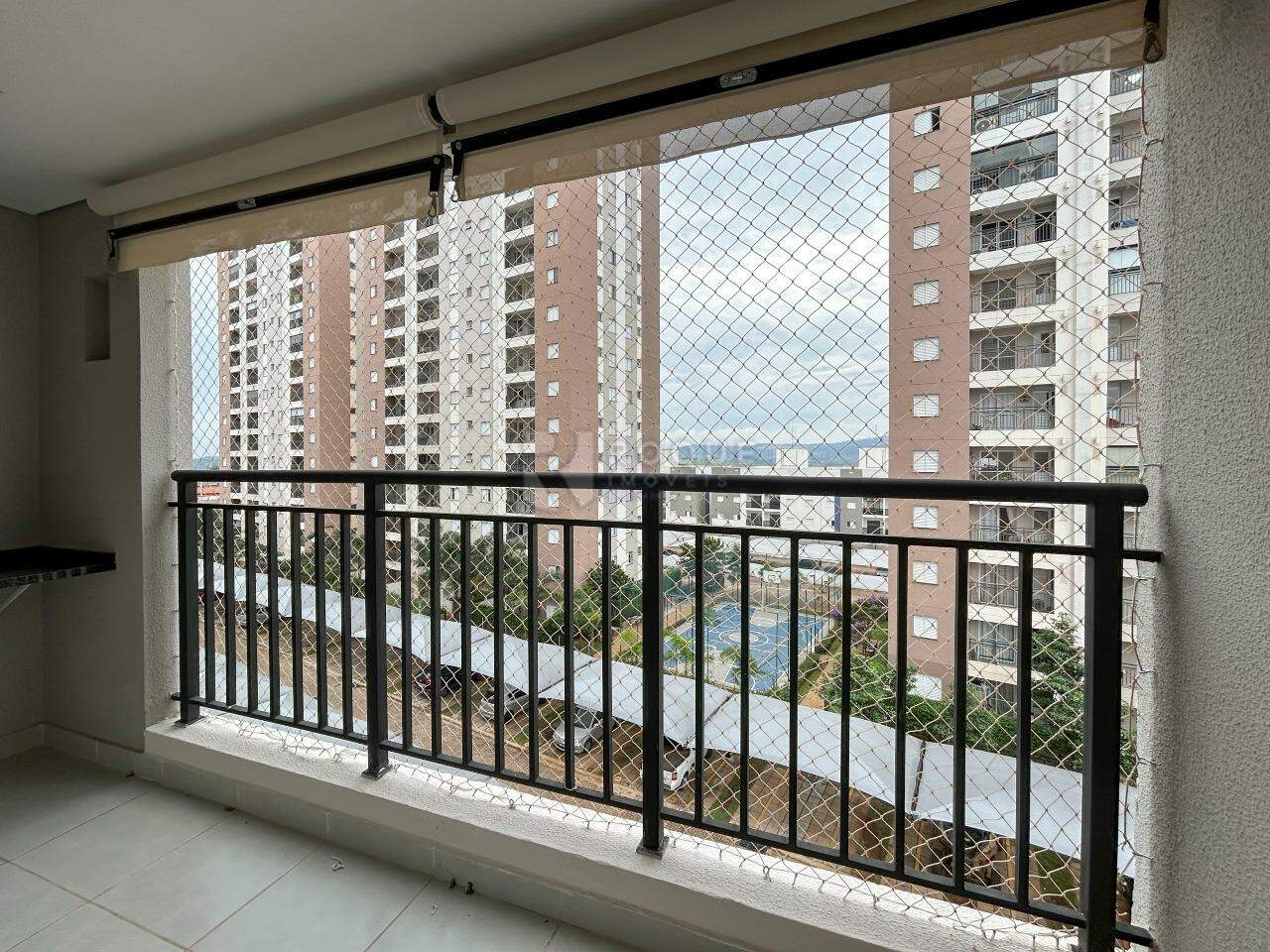 Apartamento para aluguel no bairro Jardim Santa Adélia: Sacada