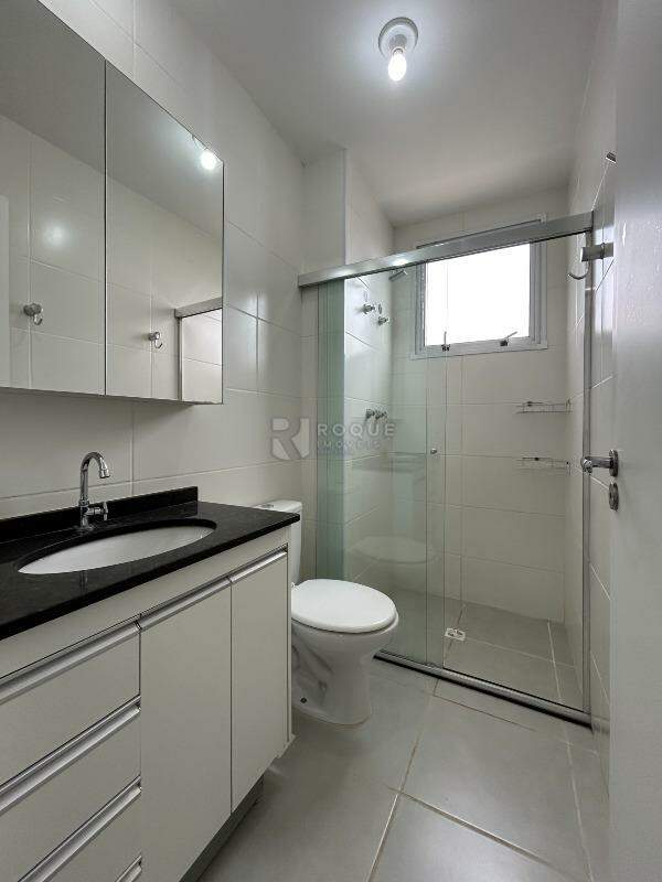 Apartamento para aluguel no bairro Jardim Santa Adélia: WC social