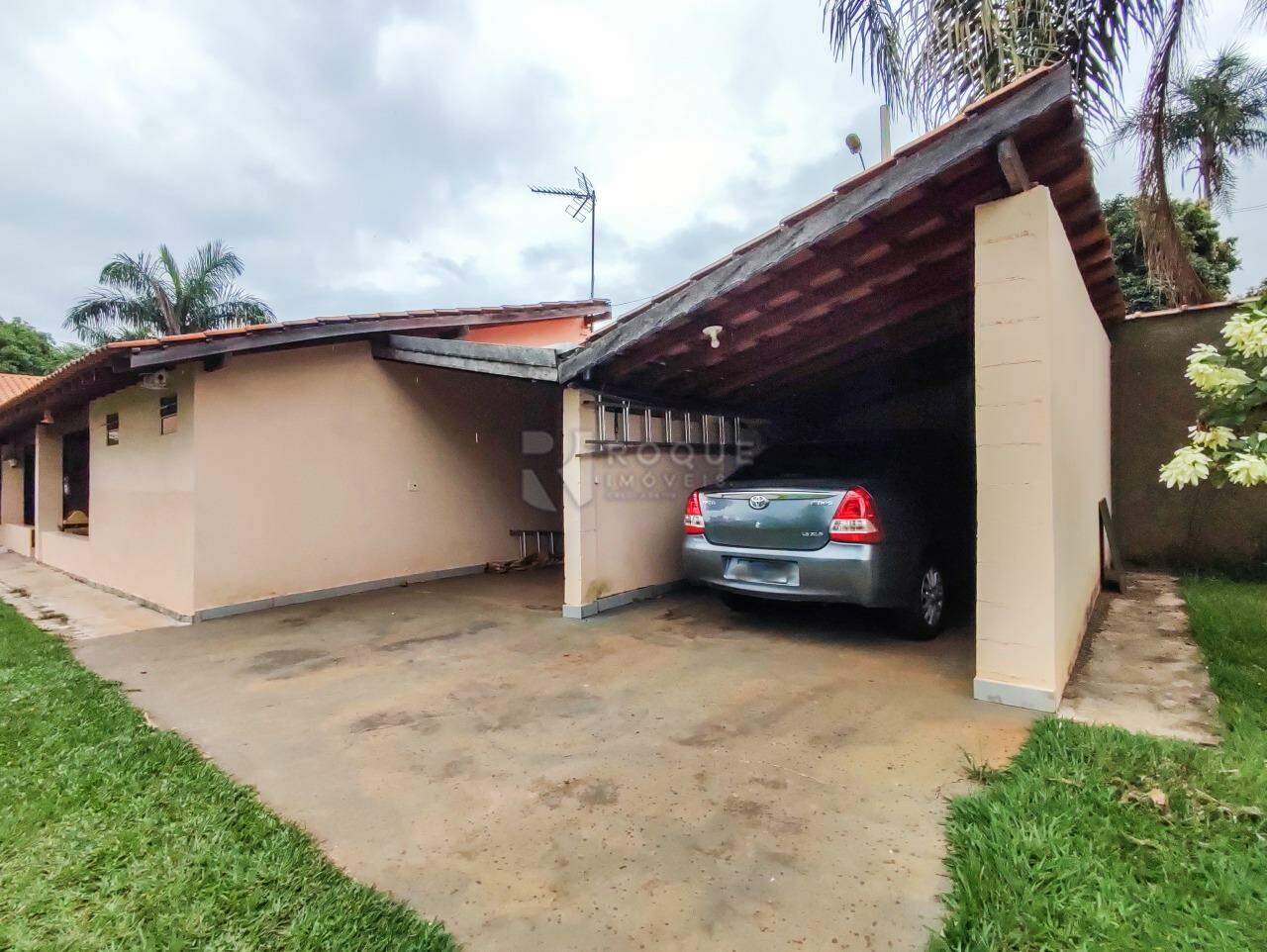 Chácara à venda no bairro Bairro dos Pires: GARAGEM