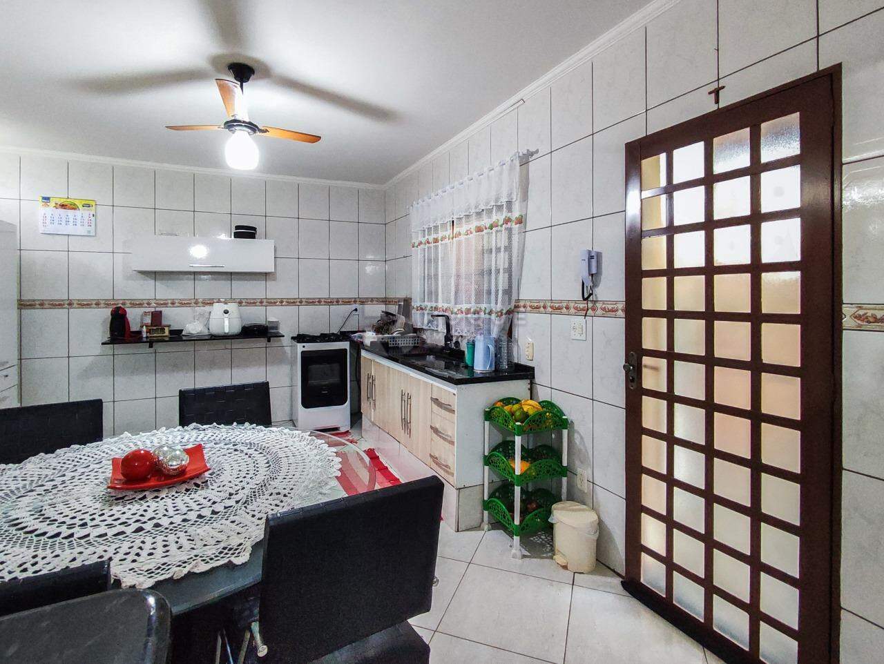 Chácara à venda no bairro Bairro dos Pires: COZINHA