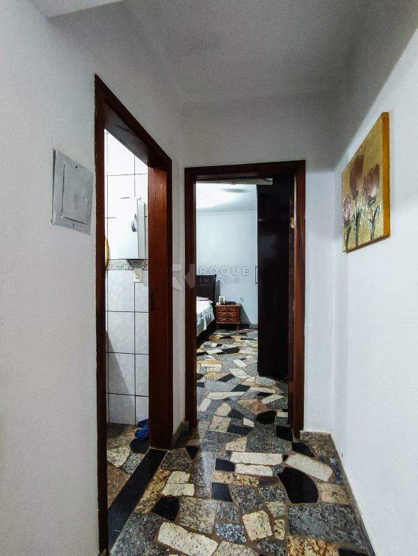 Chácara à venda no bairro Bairro dos Pires: CORREDOR INTERNO