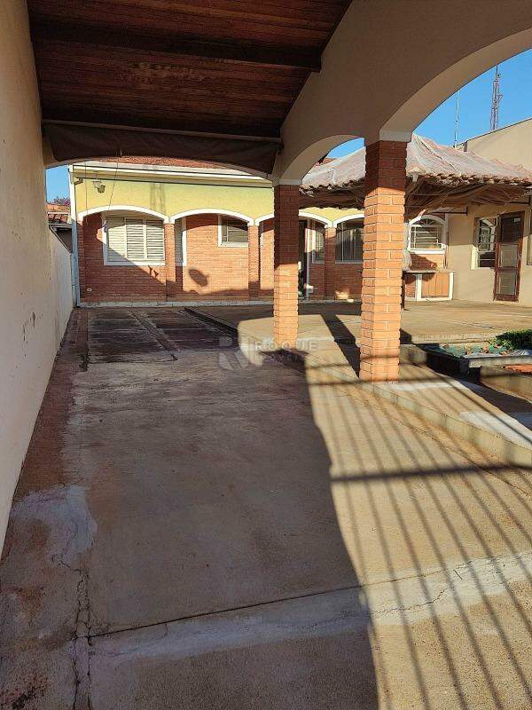 Casa Residencial à venda no bairro Vila Nossa Senhora Aparecida: 
