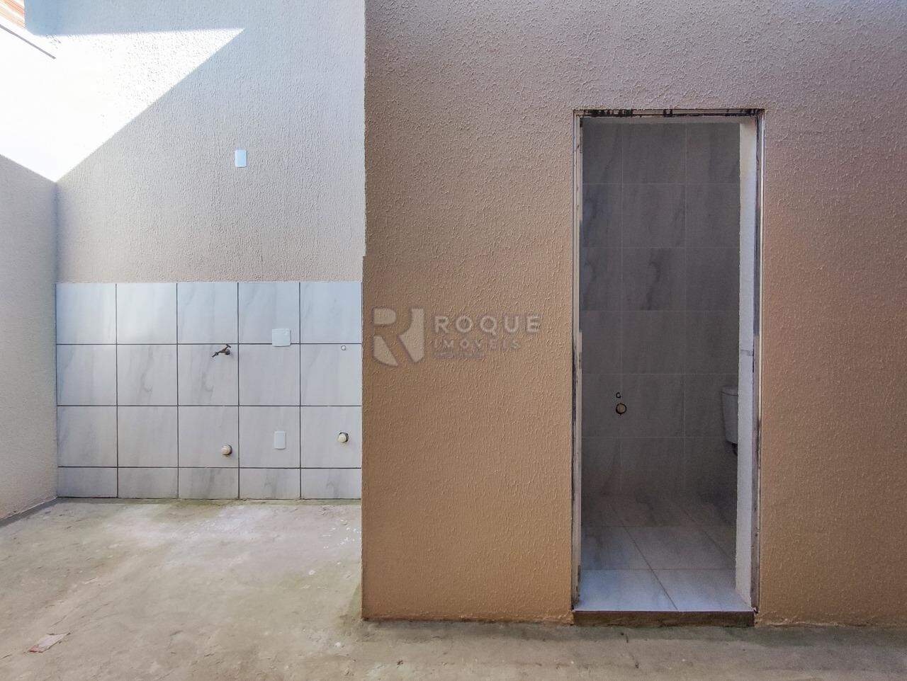 Barracão/Galpão à venda no bairro Parque Residencial Belinha Ometto: ÁREA DE SERVIÇO