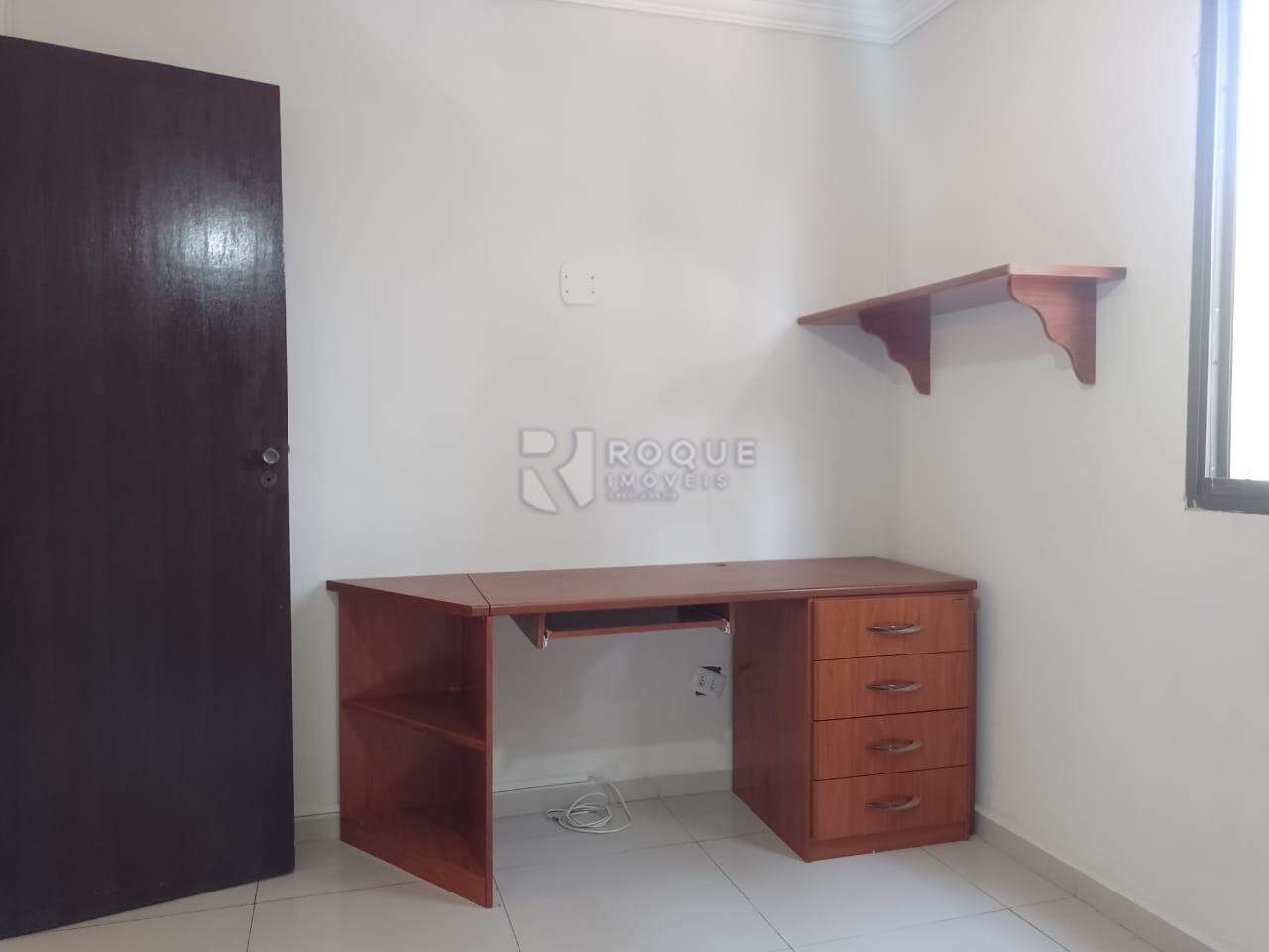 Apartamento para aluguel no bairro Jardim Ipiranga: Mesa dormitório 1