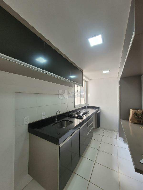 Apartamento à venda no bairro Parque Hippolyto: Cozinha