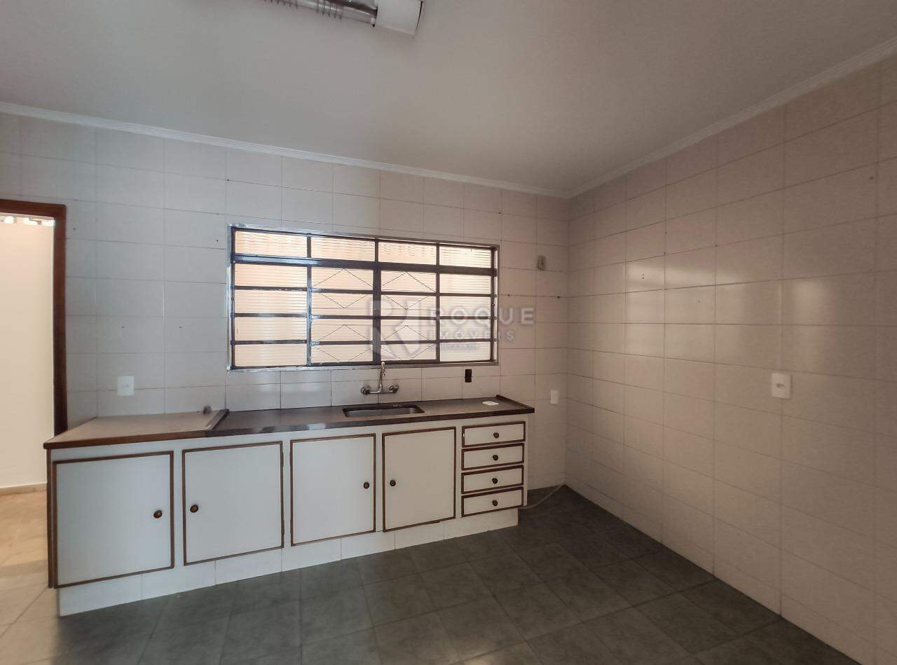 Casa Residencial para aluguel no bairro Jardim Nova Itália: Cozinha