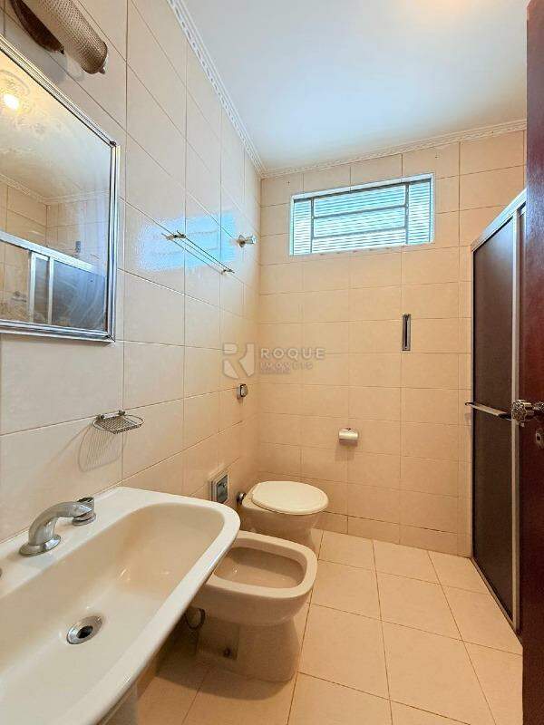 Casa Residencial para aluguel no bairro Jardim Nova Itália: WC social 