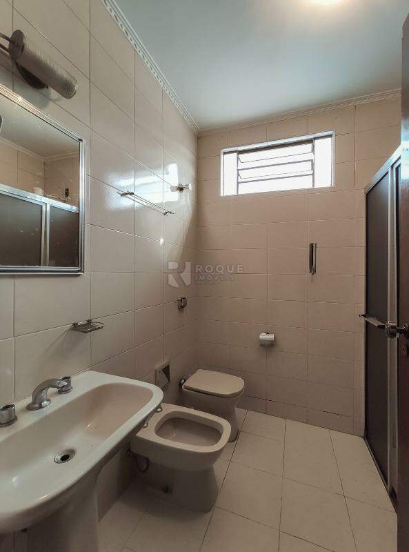 Casa Residencial para aluguel no bairro Jardim Nova Itália: WC social
