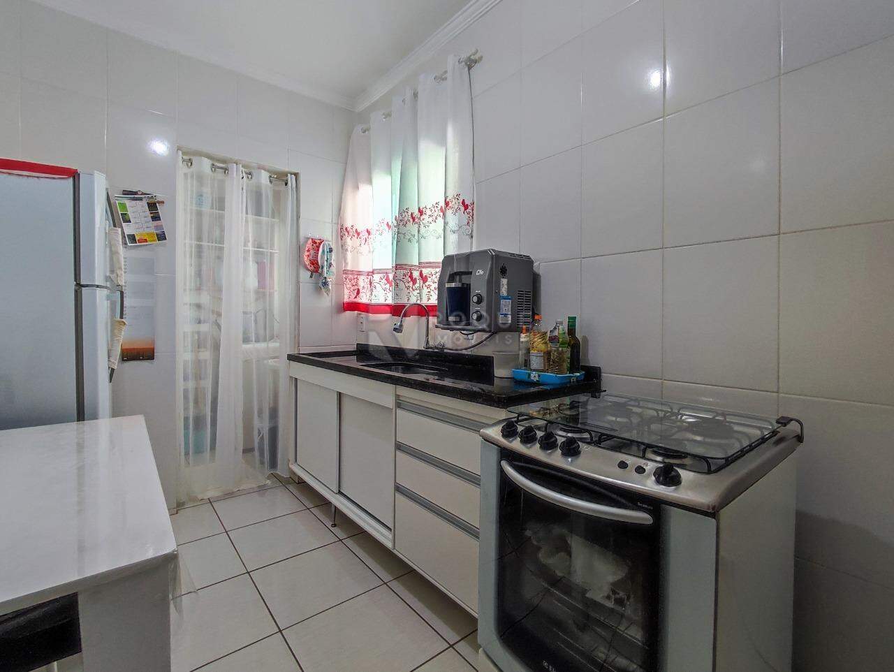 Apartamento à venda no bairro Jardim Ouro Verde: COZINHA