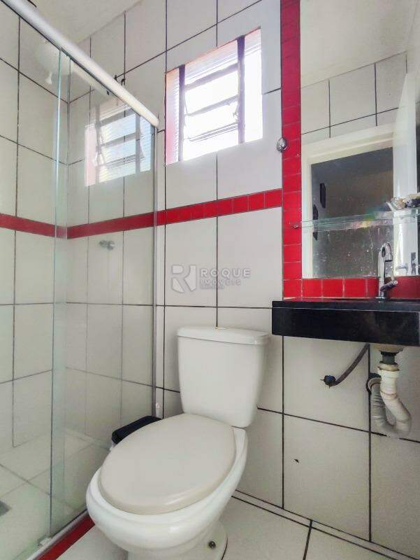 Chácara à venda no bairro Bairro dos Frades: BANHEIRO SOCIAL CASA 1