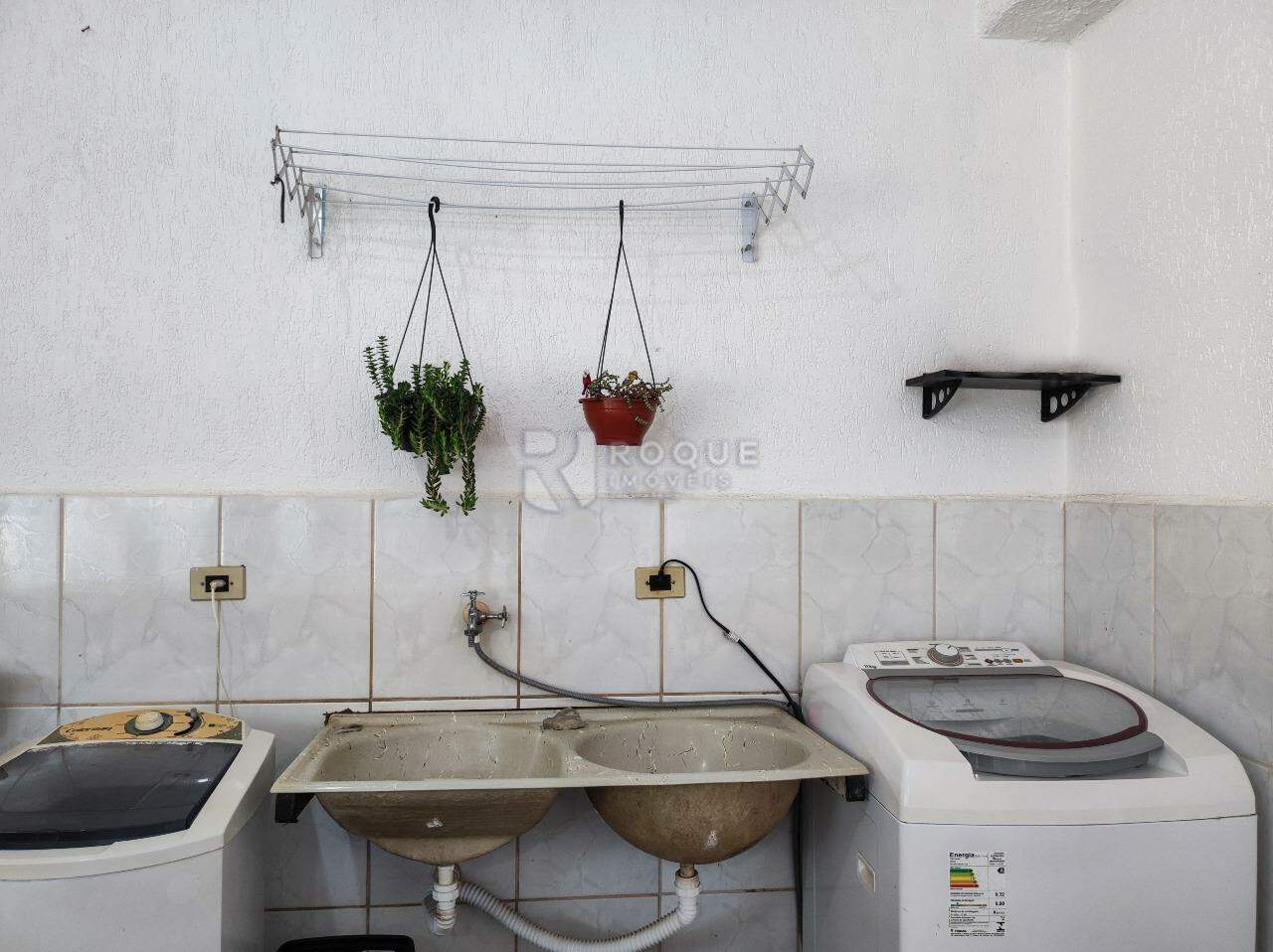 Chácara à venda no bairro Bairro dos Frades: LAVANDERIA CASA 1