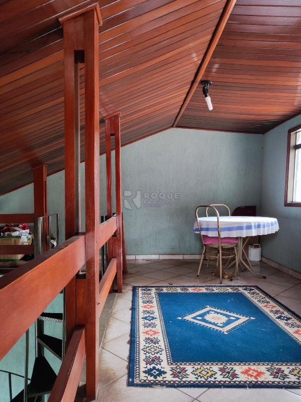 Casa Residencial à venda no bairro Vila Queiroz: MEZANINO