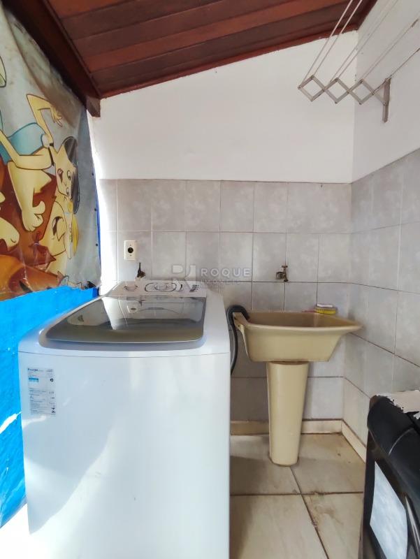 Casa Residencial à venda no bairro Vila Queiroz: LAVANDERIA