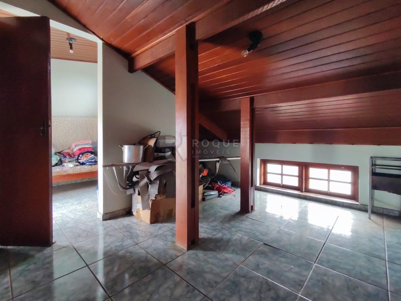 Casa Residencial à venda no bairro Vila Queiroz: SAGUÃO