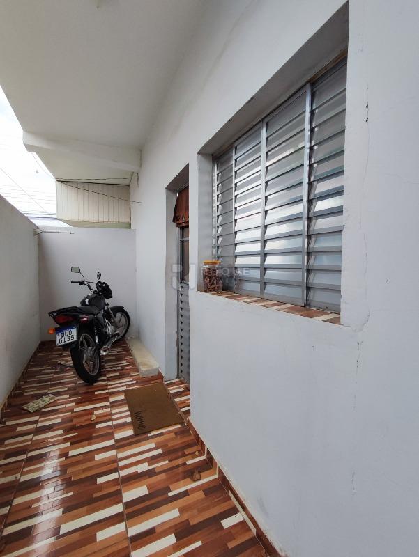 Casa Residencial à venda no bairro Vila Queiroz: CASA 2