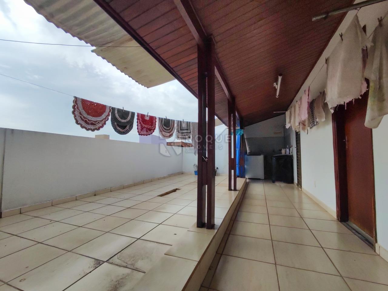 Casa Residencial à venda no bairro Vila Queiroz: ÁREA DE VARAL