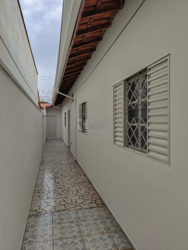 Casa Residencial para aluguel no bairro Vila Independência: Corredor 