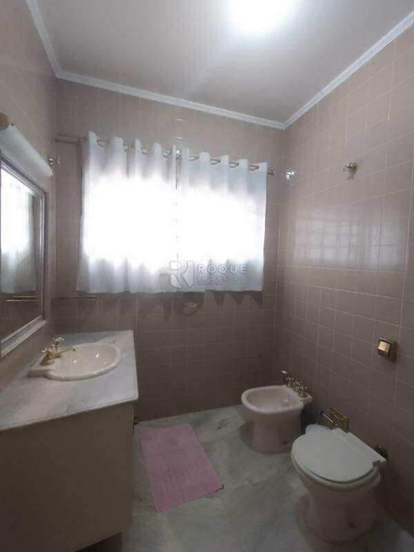Casa Residencial para aluguel no bairro Vila Paraiso: Wc social
