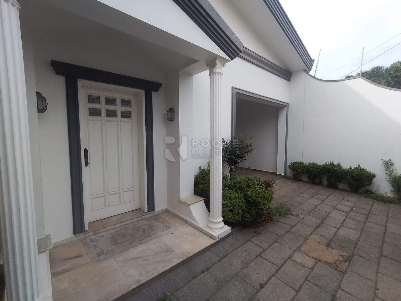 Casa Residencial para aluguel no bairro Vila Paraiso: Hall de entrada
