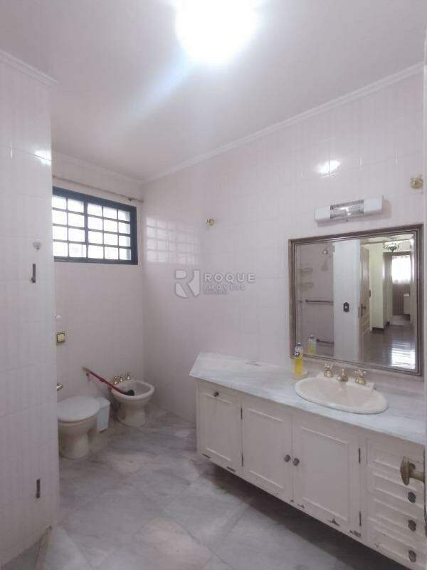 Casa Residencial para aluguel no bairro Vila Paraiso: Wc suíte 