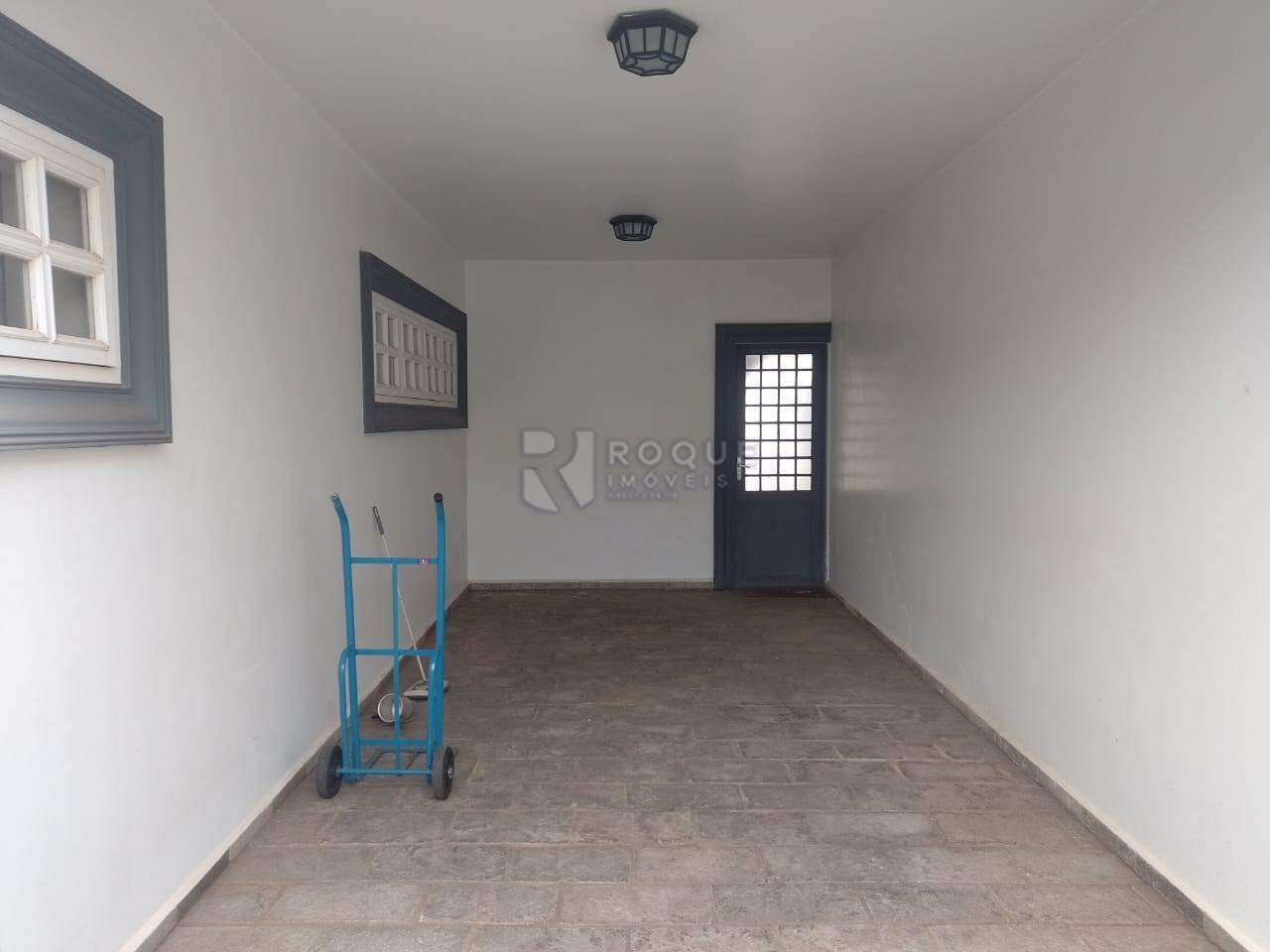 Casa Residencial para aluguel no bairro Vila Paraiso: Garagem