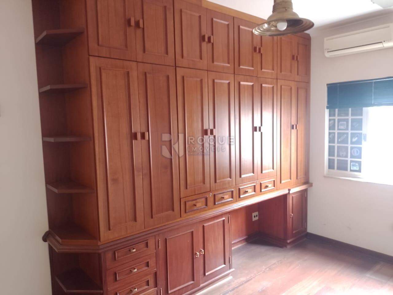 Casa Residencial para aluguel no bairro Vila Paraiso: Armário dormitório 02