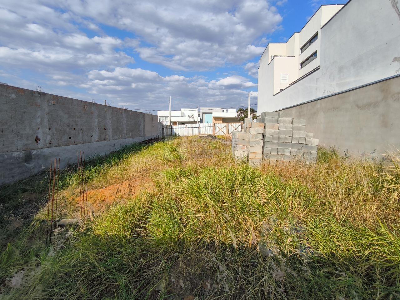 Terreno à venda no bairro Village Limeira: 