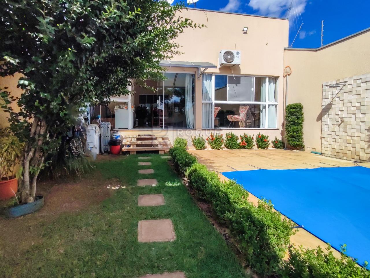 Área de Lazer à venda no bairro Residencial Interlagos: ÁREA EXTERNA